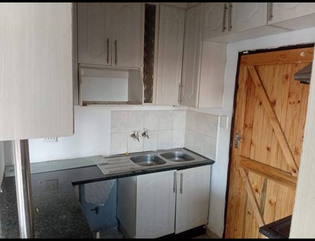 3 BEDROOM HOUSE FOR SALE IN DAWN PARK EXT